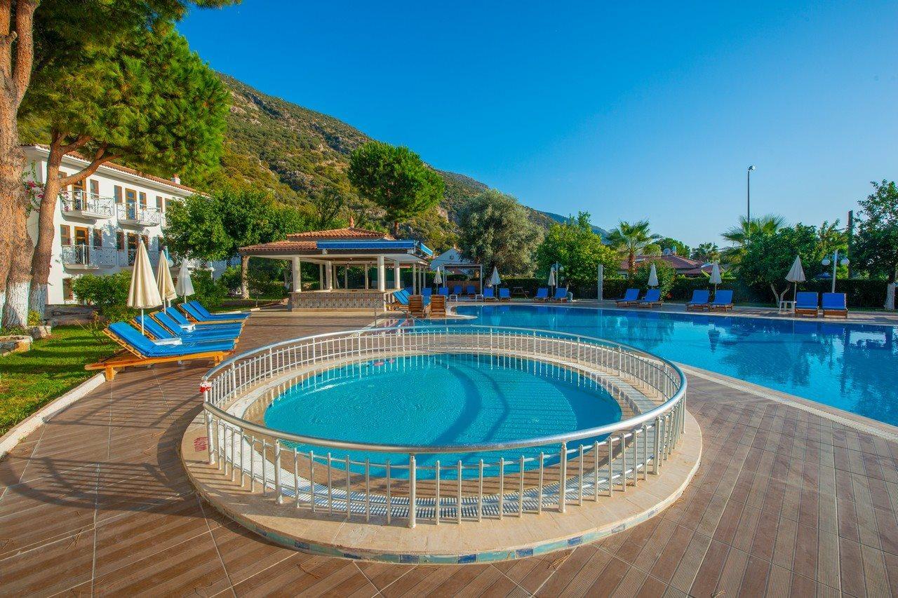 Otel White 3*