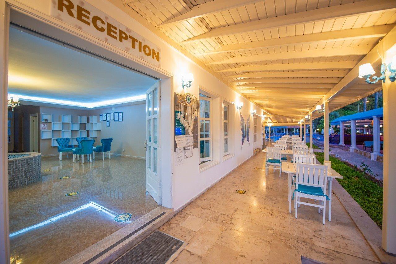 White Otel 3*