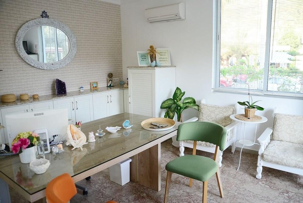 Bed & Breakfast Bronze 3*