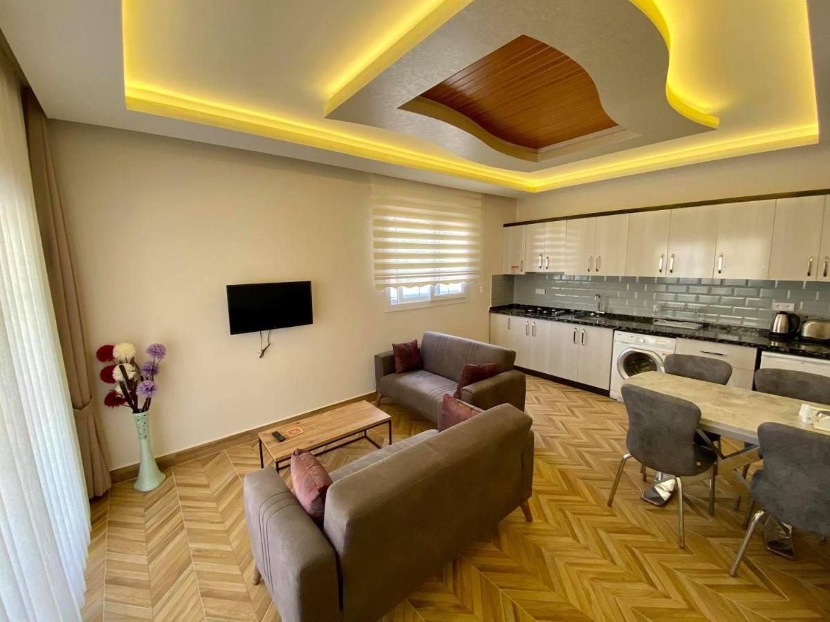 Yalcin & Hotel