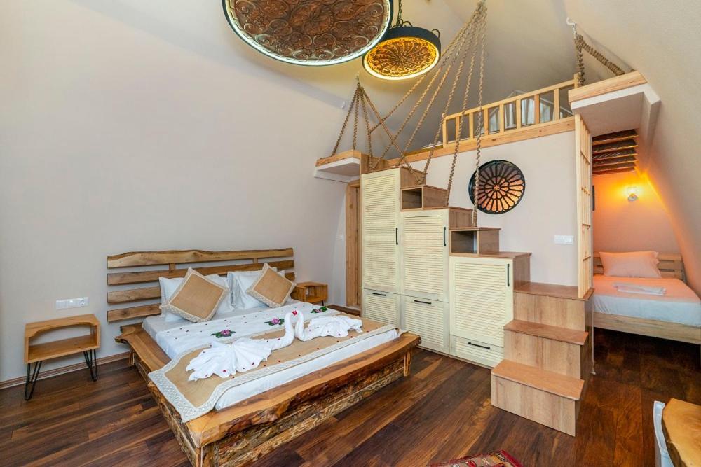 Otel ıksirci Baba
