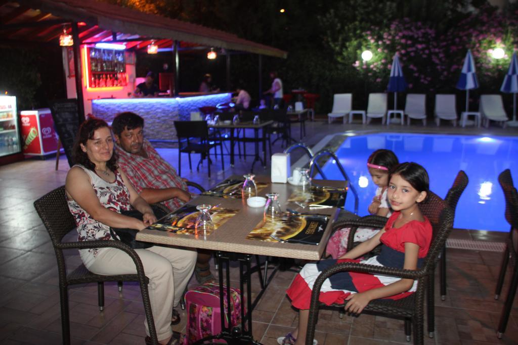 The Valley Hotel 2*