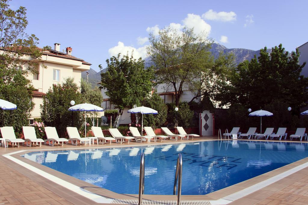 The Valley Hotel