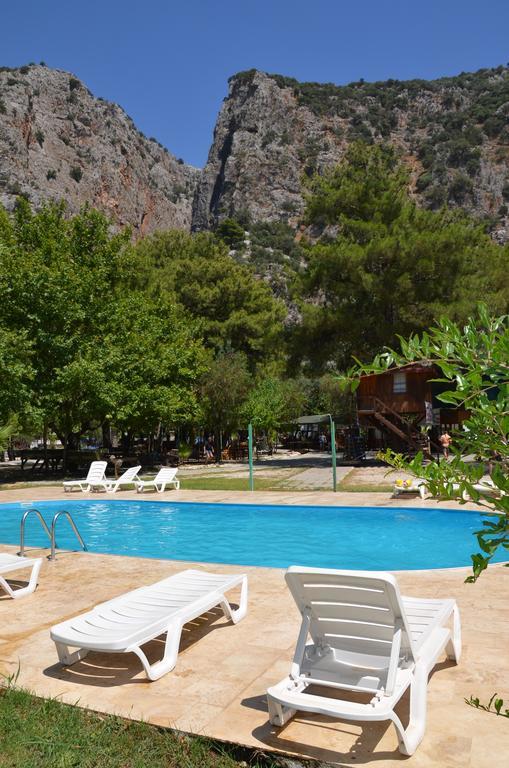 Hotel Gorge Club