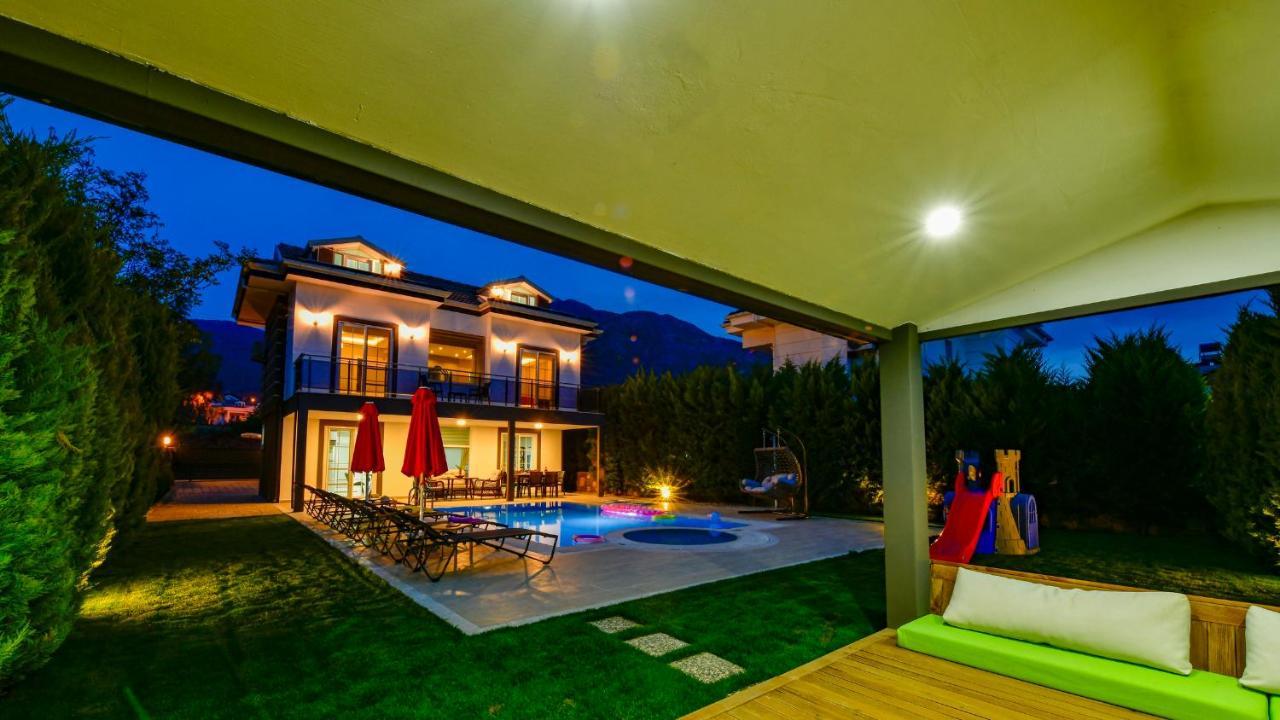 Blue - 4 Bedroom In Hisaroenue *