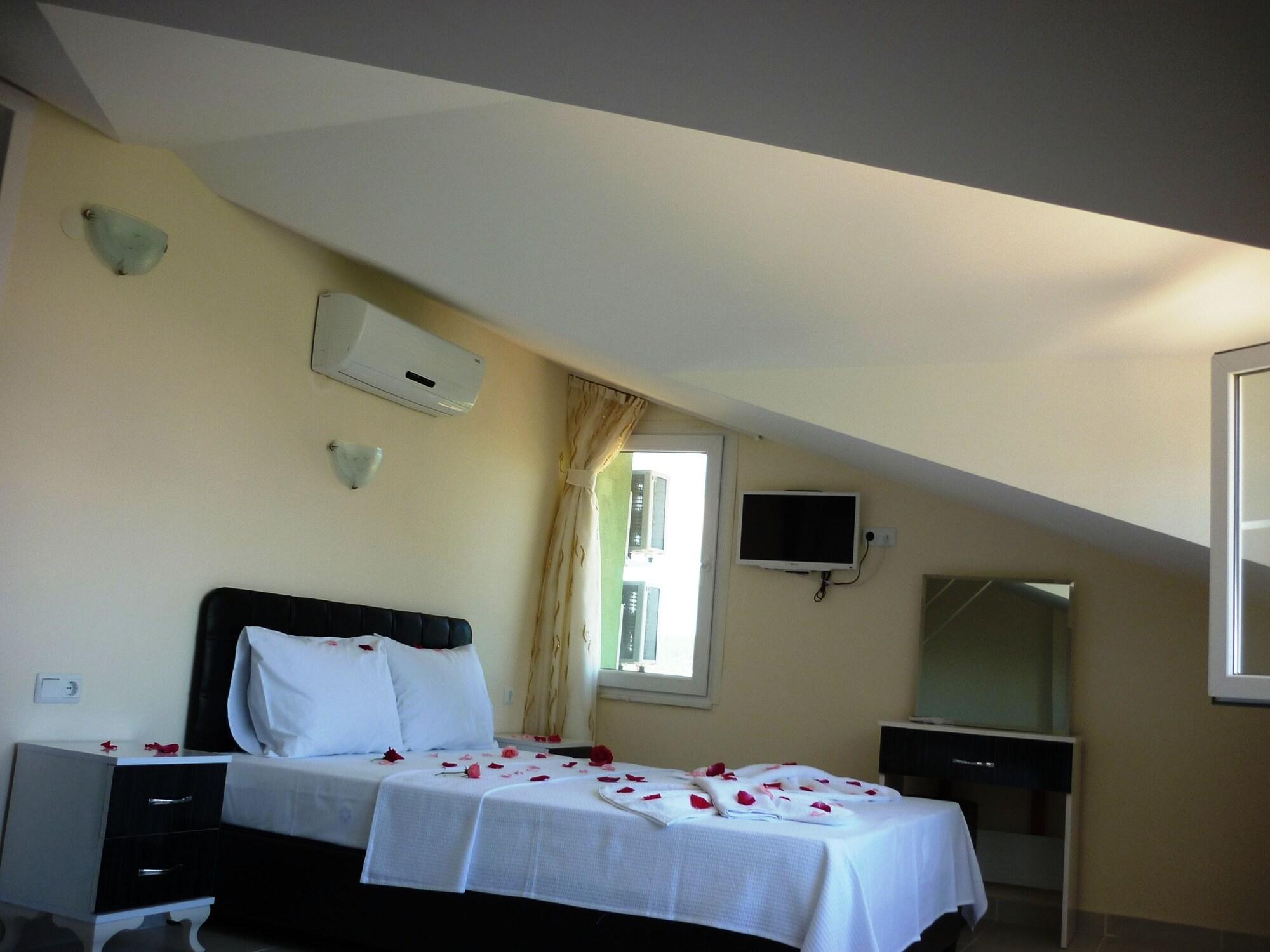 Hotel The Valley 2*