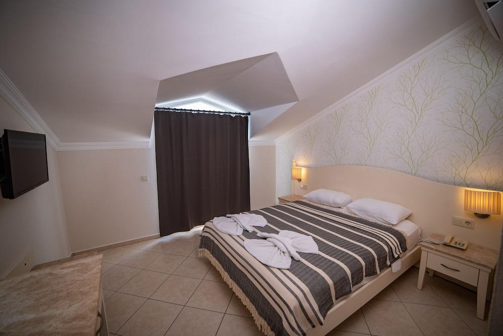 Otel Blue Star