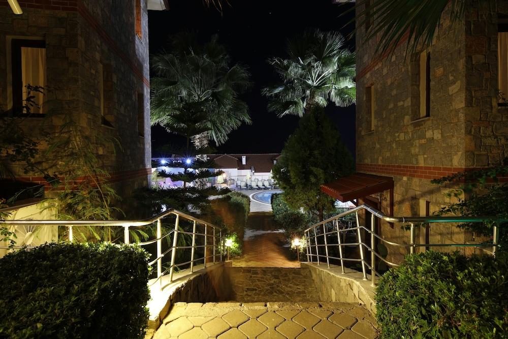 Golden Life Heights Deluxe - Adult Only 4* Oludeniz