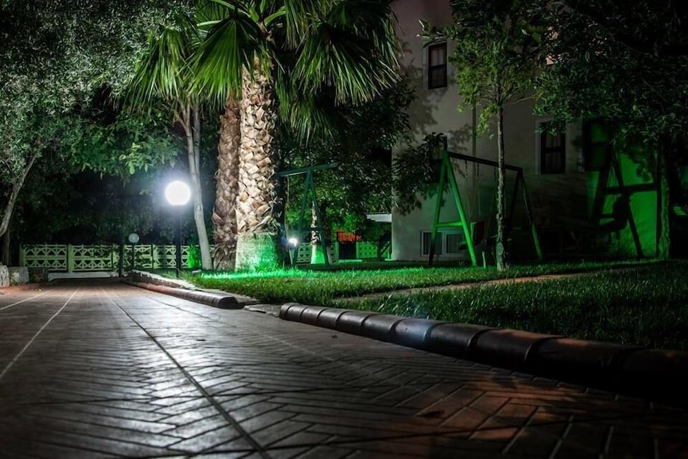Eftelya Aparthotel 3*