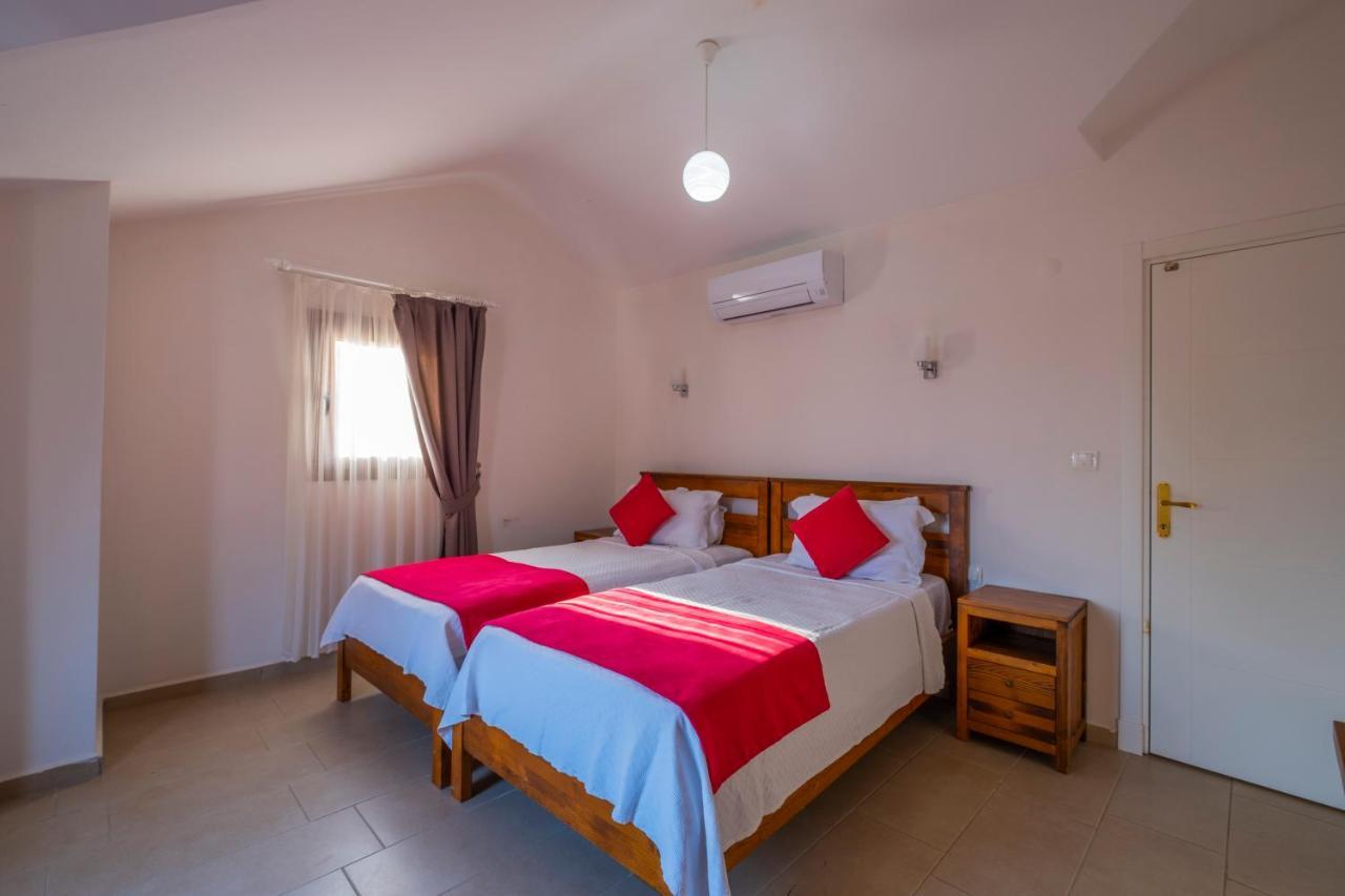 Villa Infinity Opal