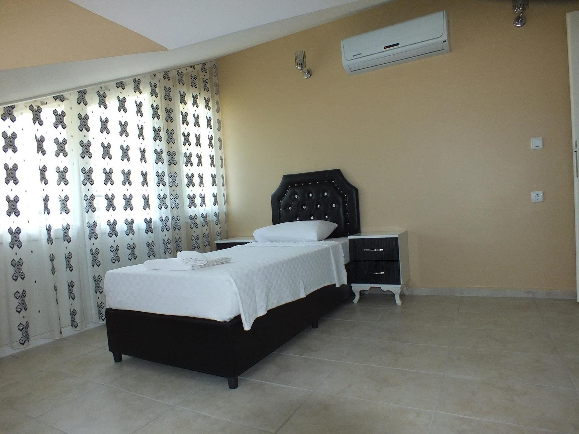 Hotel Peace 2*