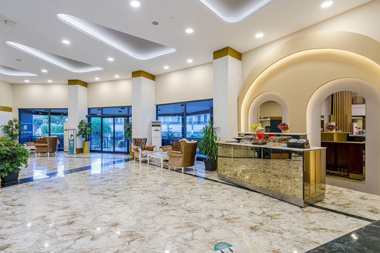 Otel Blue Star