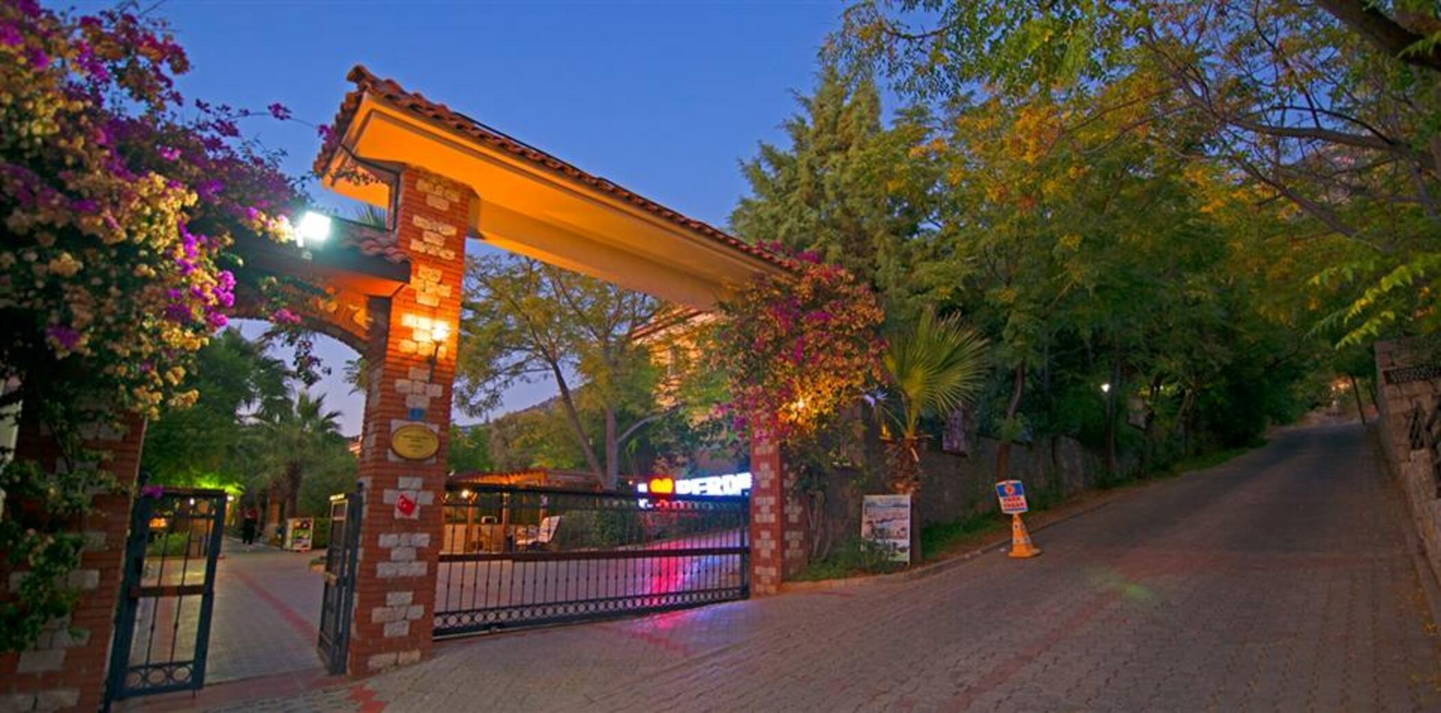 Perdikia Hill And Otel Ölüdeniz
