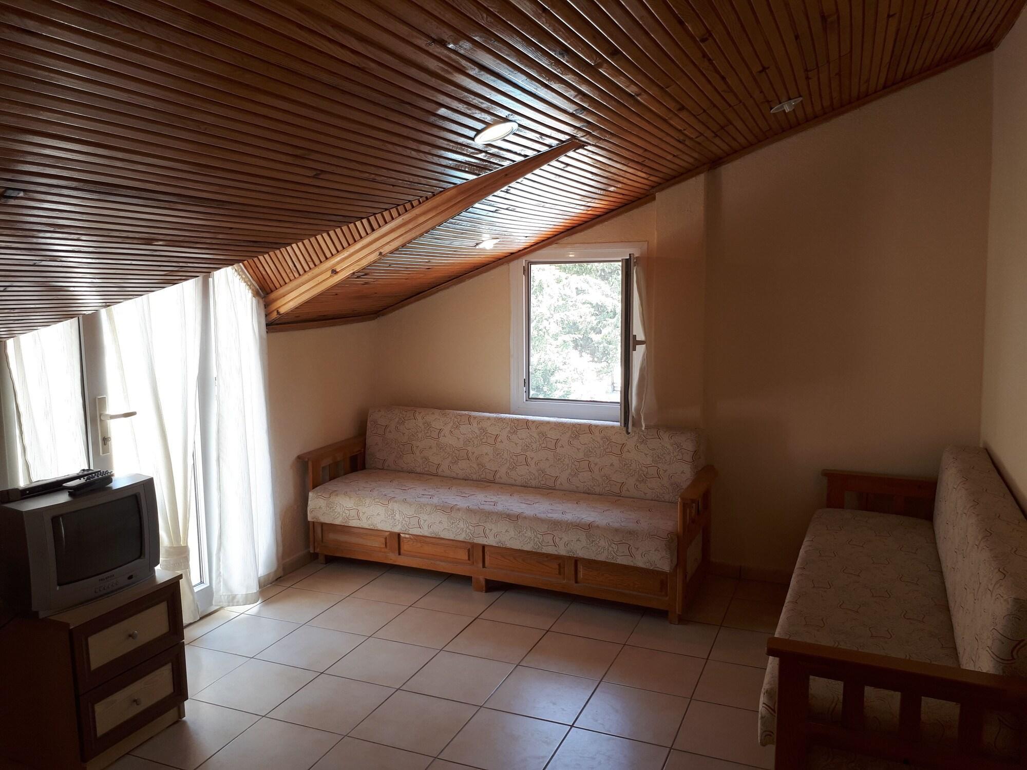 Everest Aparthotel