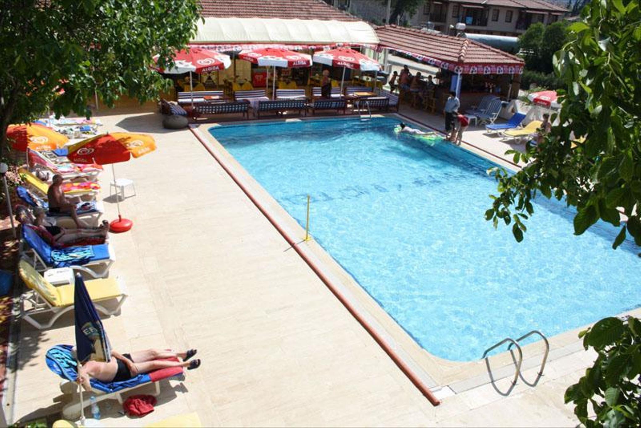 Hotel Happy Nur 3*