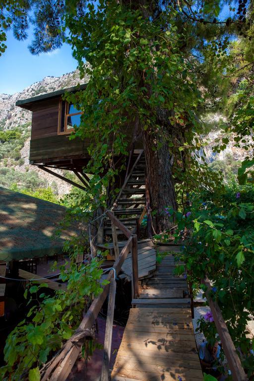 Gorge Club Hotel