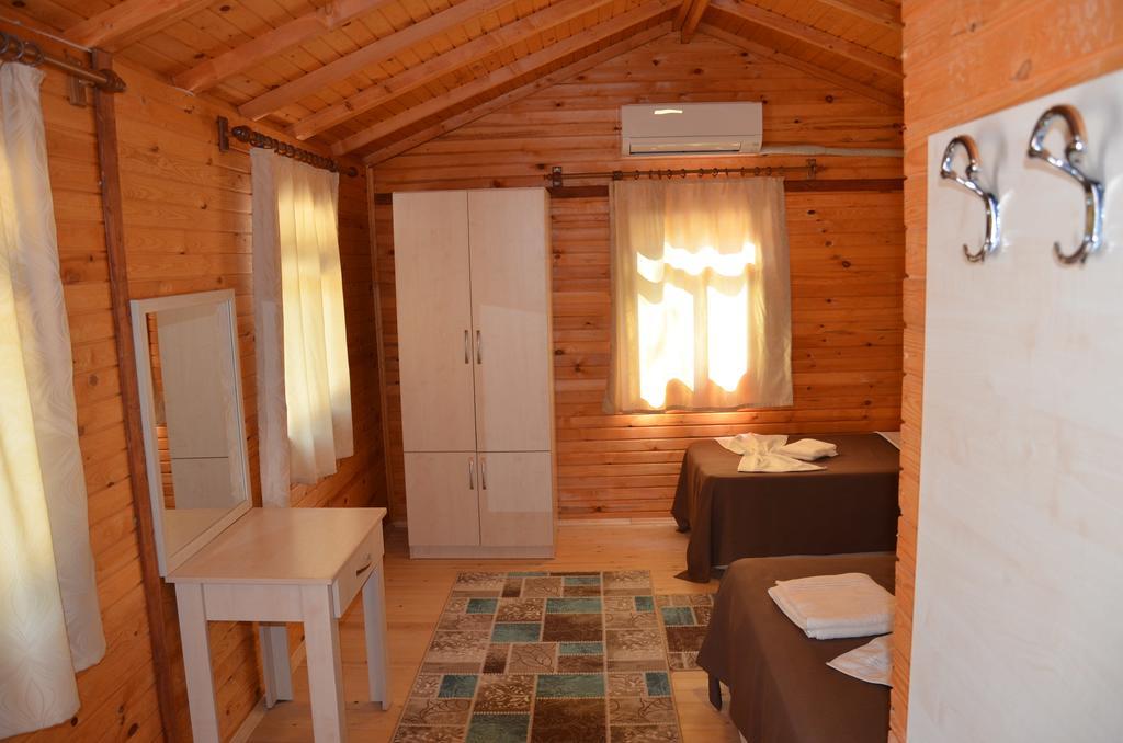 Gorge Club Hotel