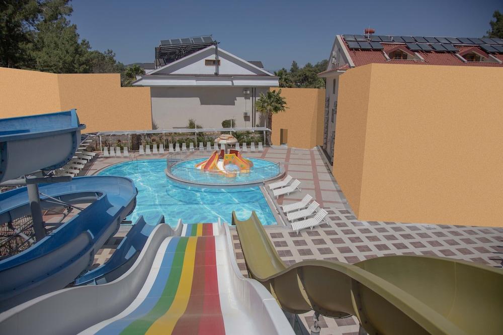 Telmessos Neva Hotel 3*
