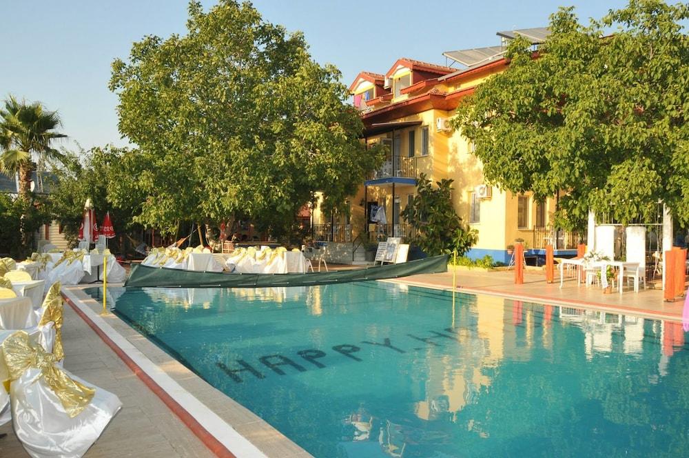 Hotel Happy Nur