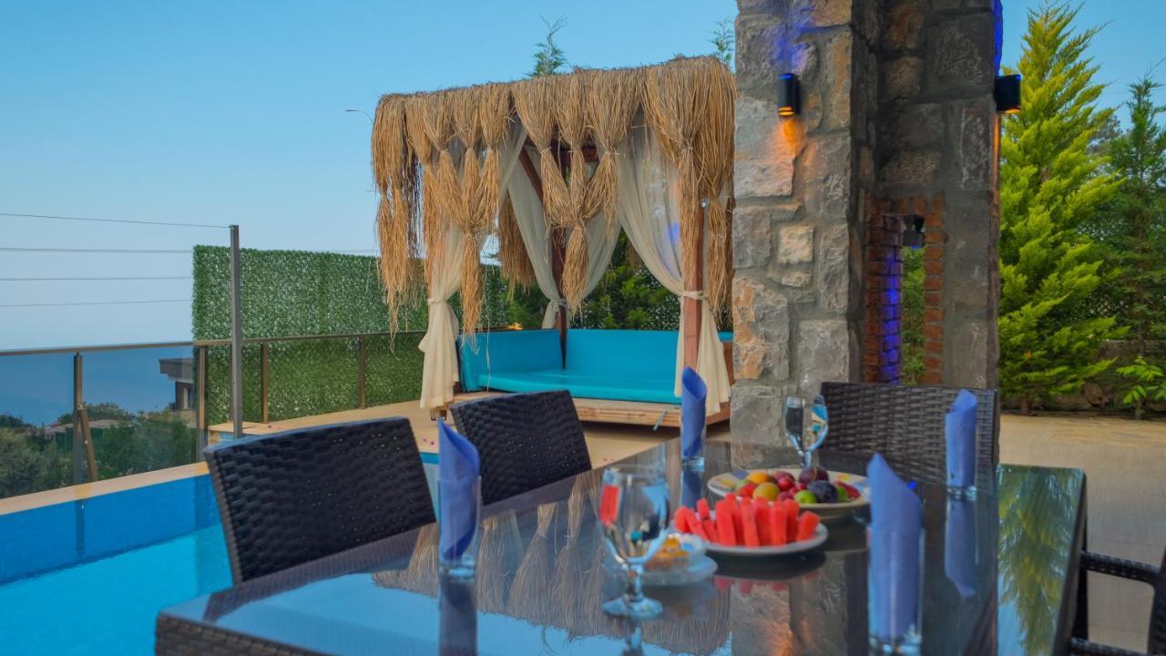 Targaryen Villa