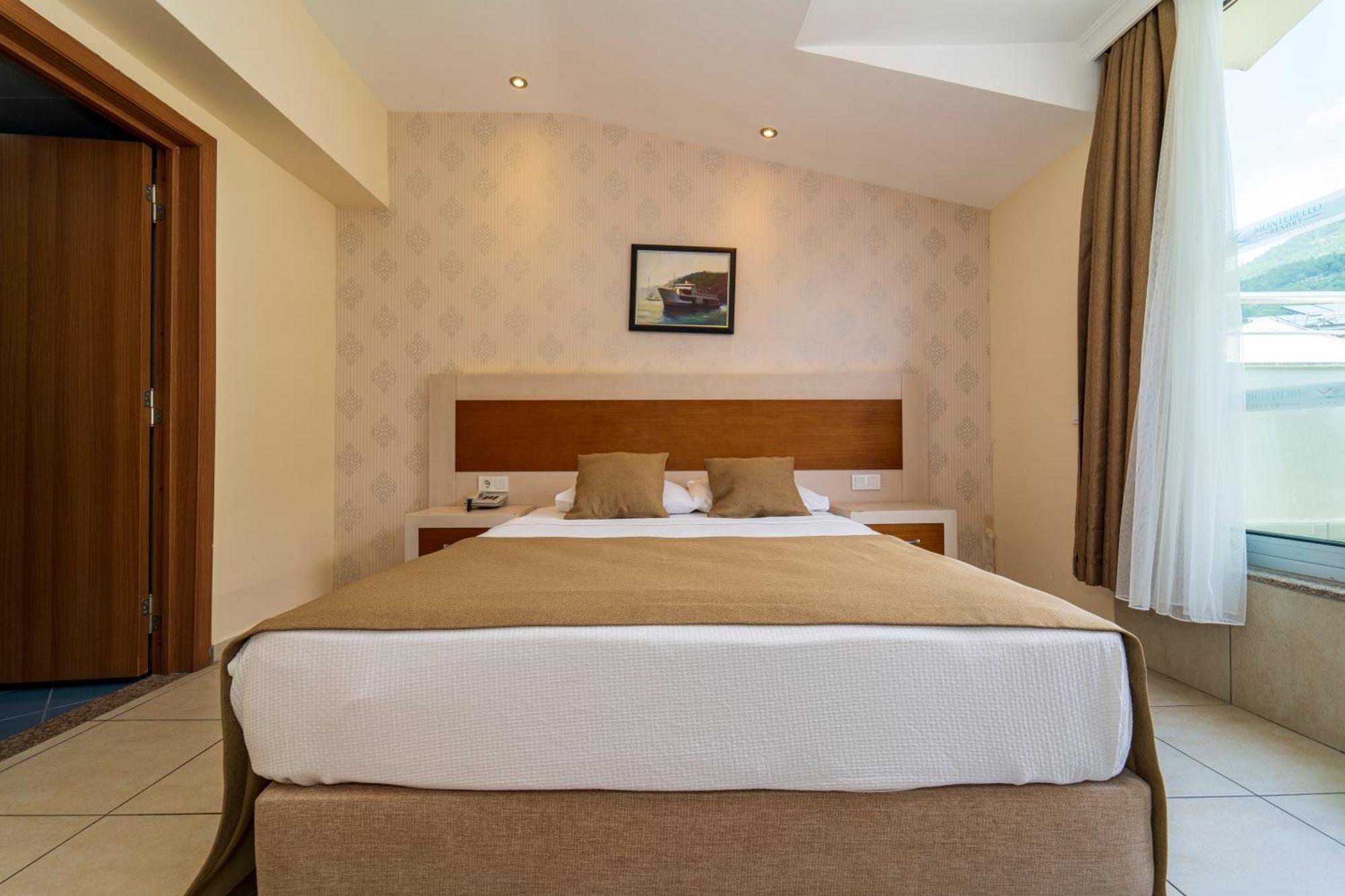 Otel Montebello 4*