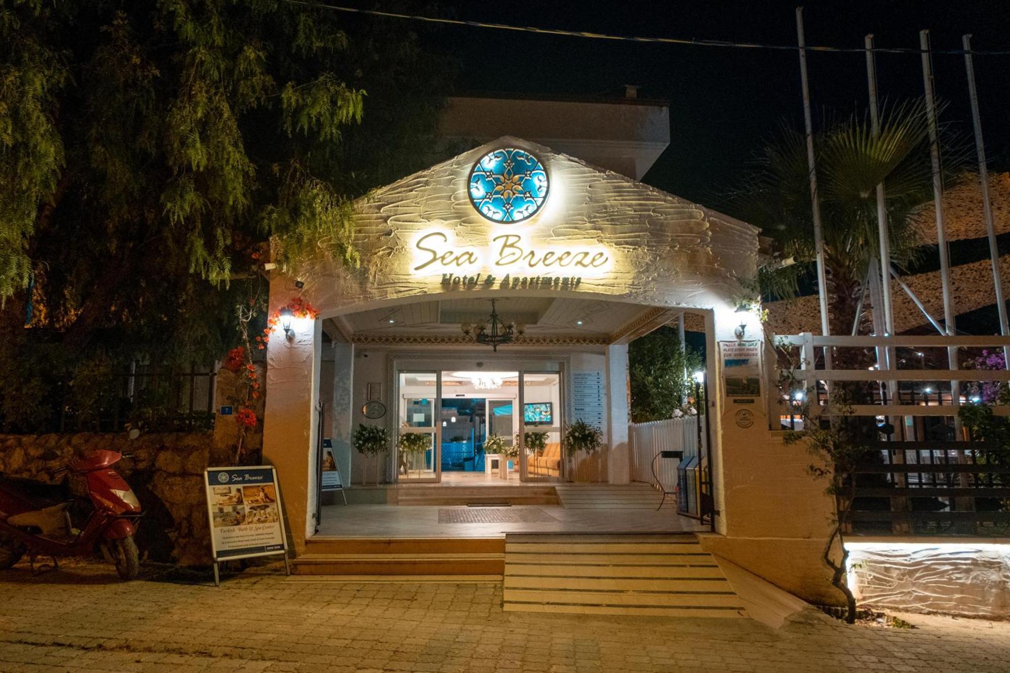 Sea Breeze Hotel&apartments 4*