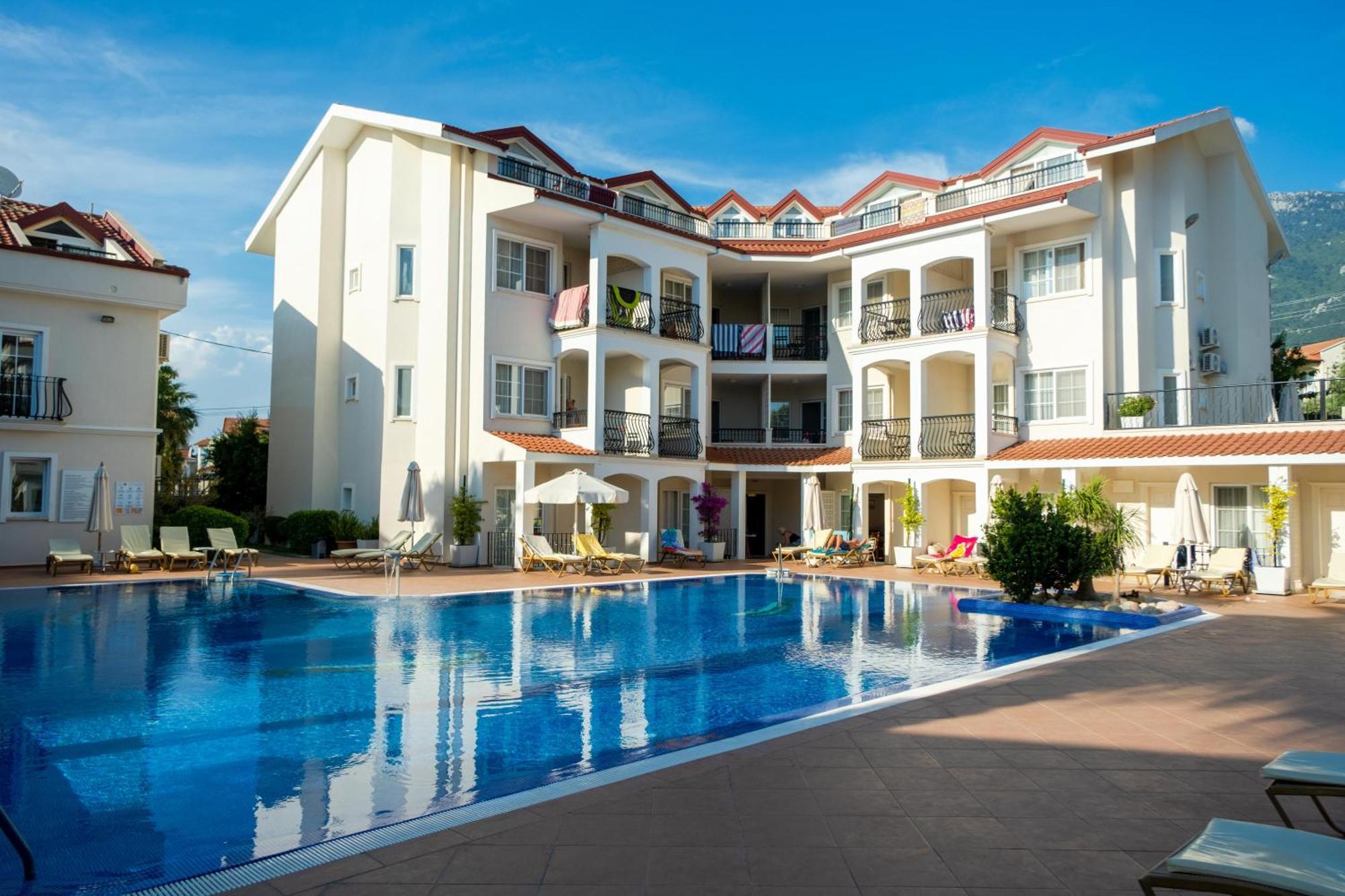 Sea Breeze Hotel&apartments 4*