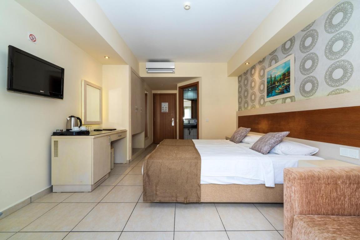 Otel Montebello 4*