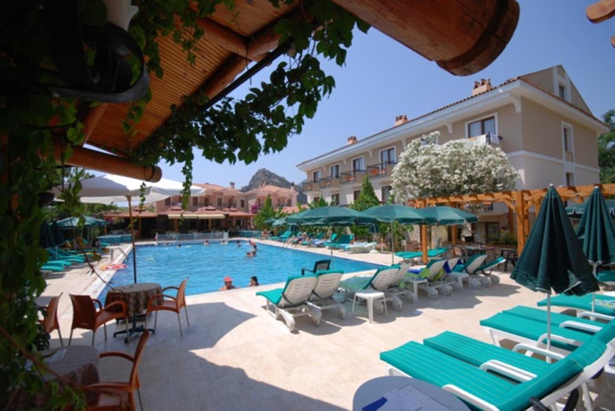 Hotel Perdikia 3*