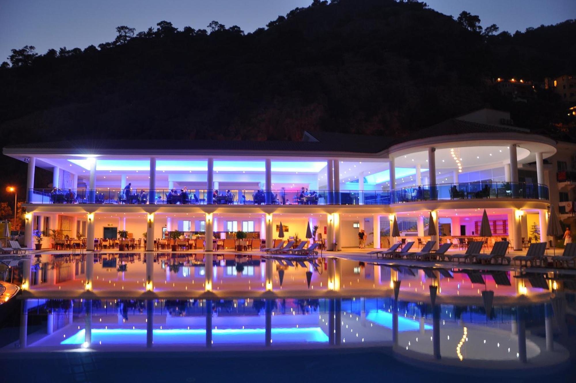 Otel Montebello 4*