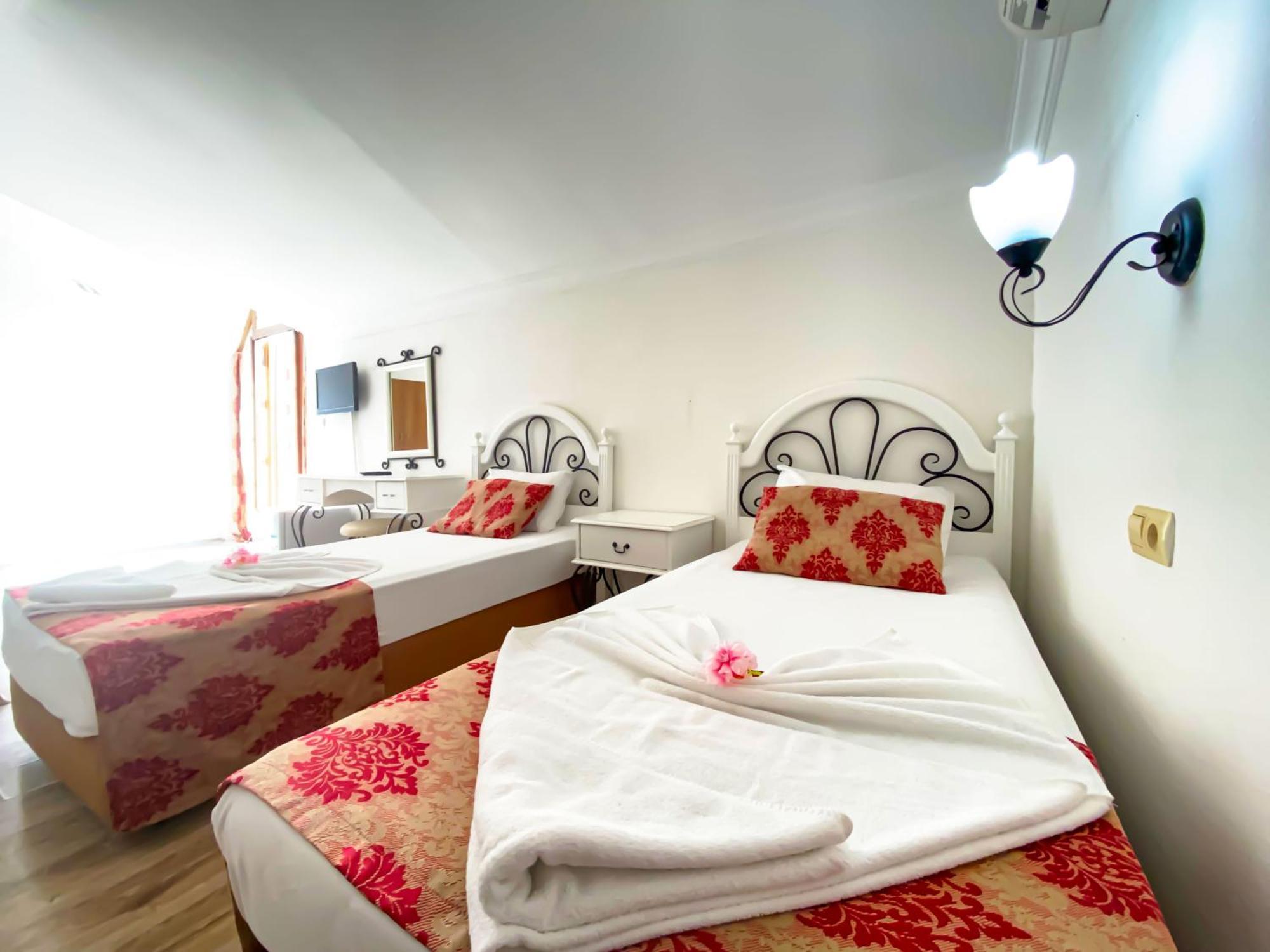 Zehra Hotel 2*