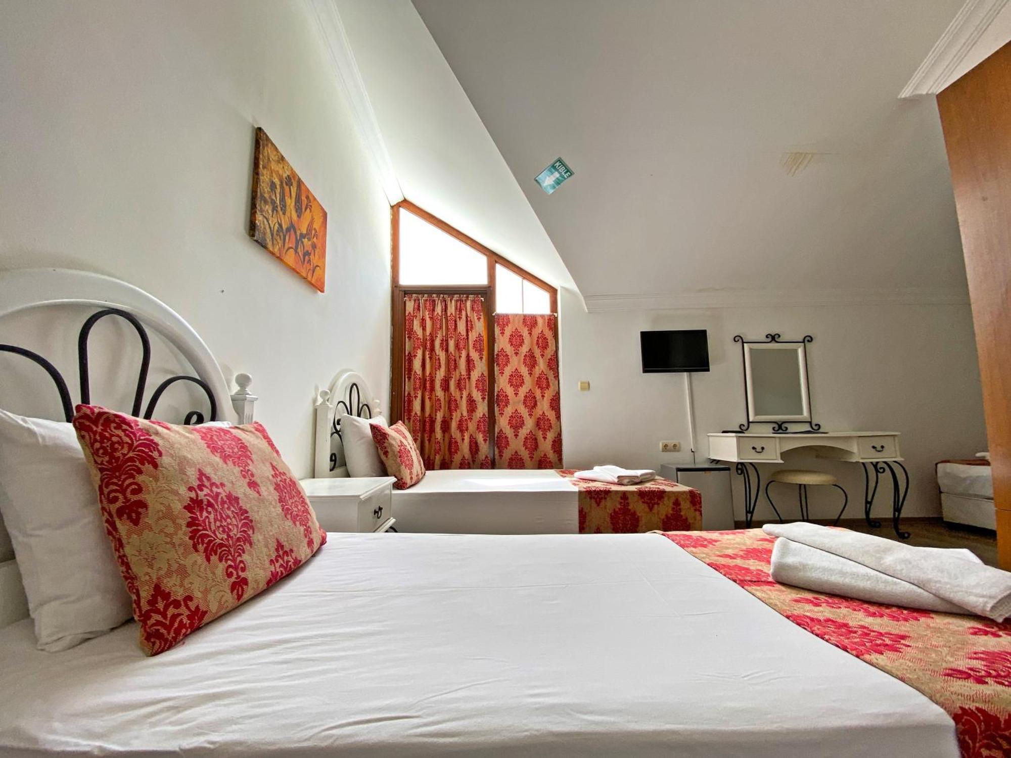 Hotel Zehra 2*