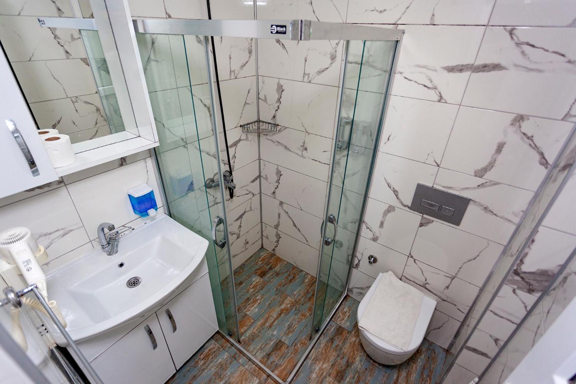 Hotel London 3*