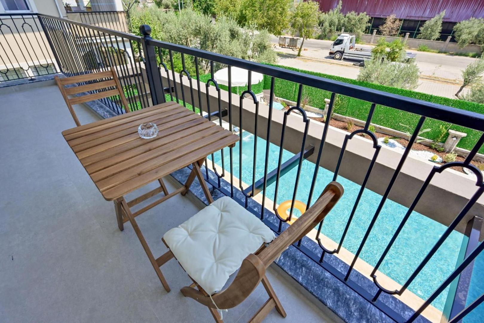 Villa Mango 4 Bedroom For Rent In *
