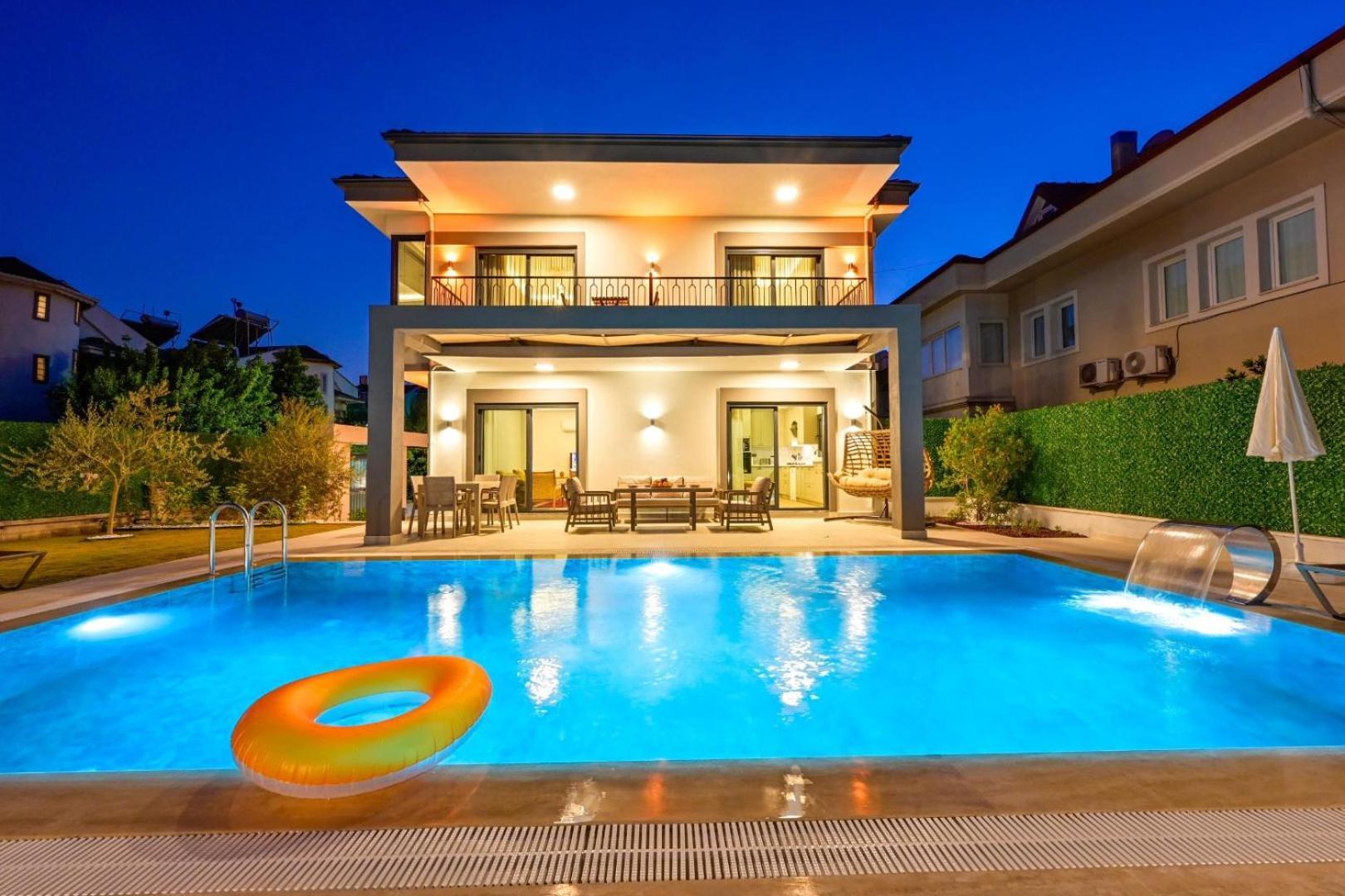 Mango 4 Bedroom For Rent In