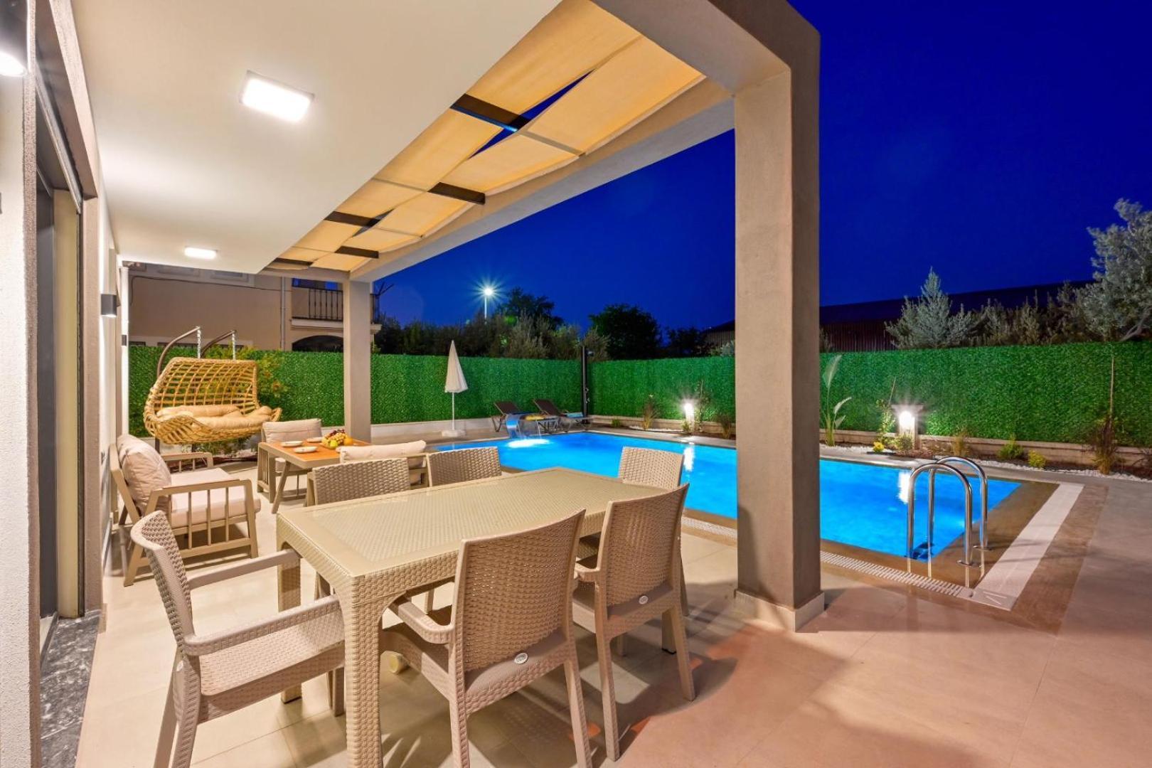 Mango 4 Bedroom For Rent In *