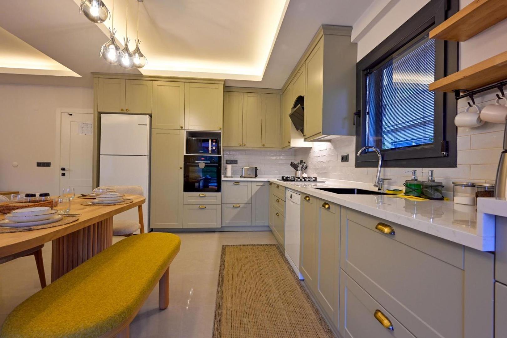 Mango 4 Bedroom For Rent In