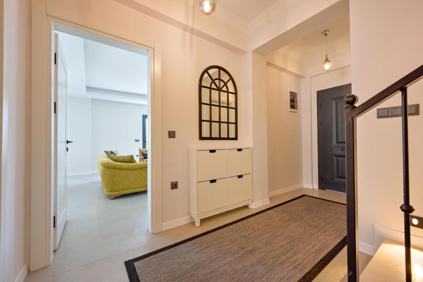 Mango 4 Bedroom For Rent In Villa *