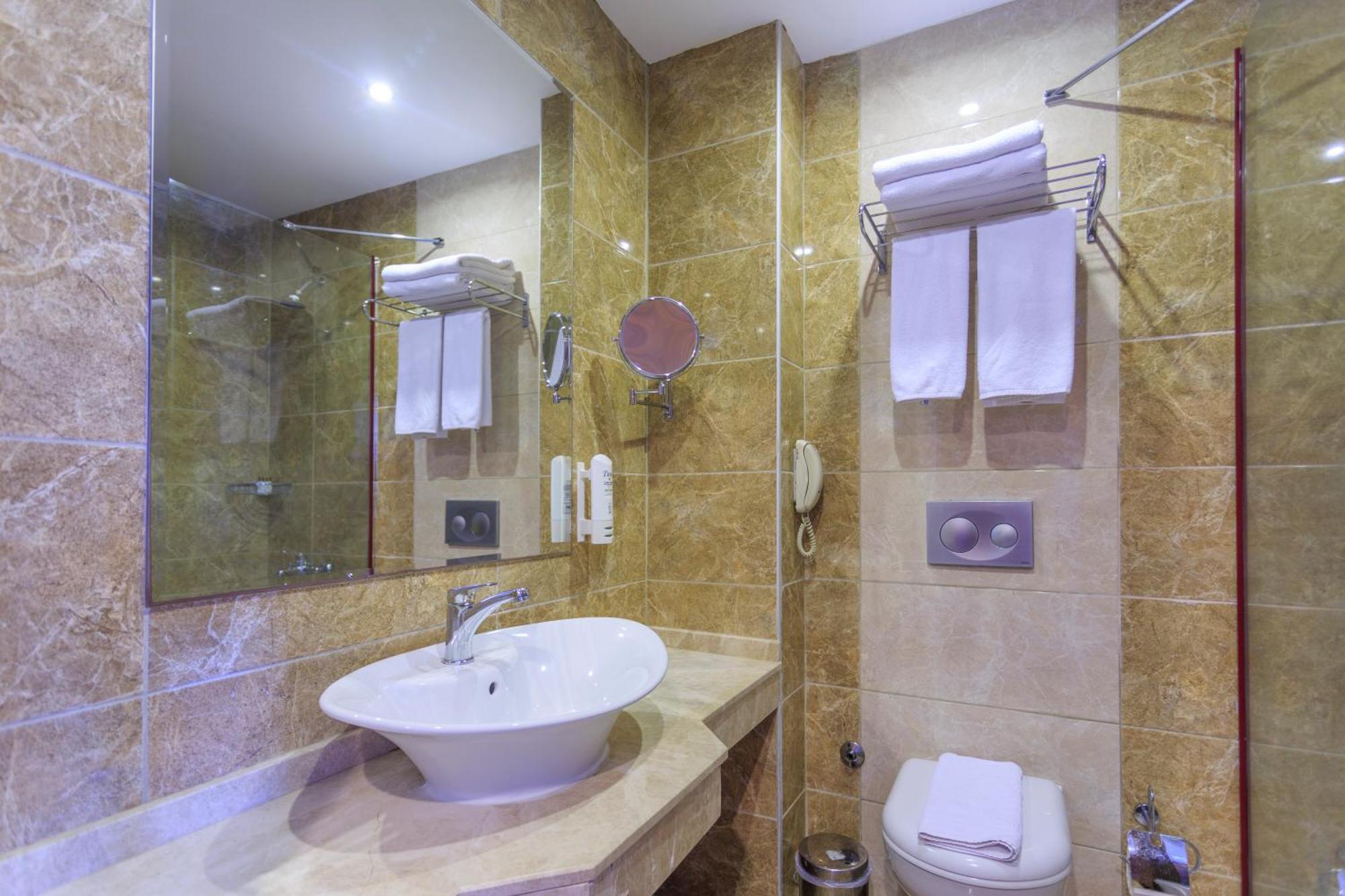 By Z Otel 4*
