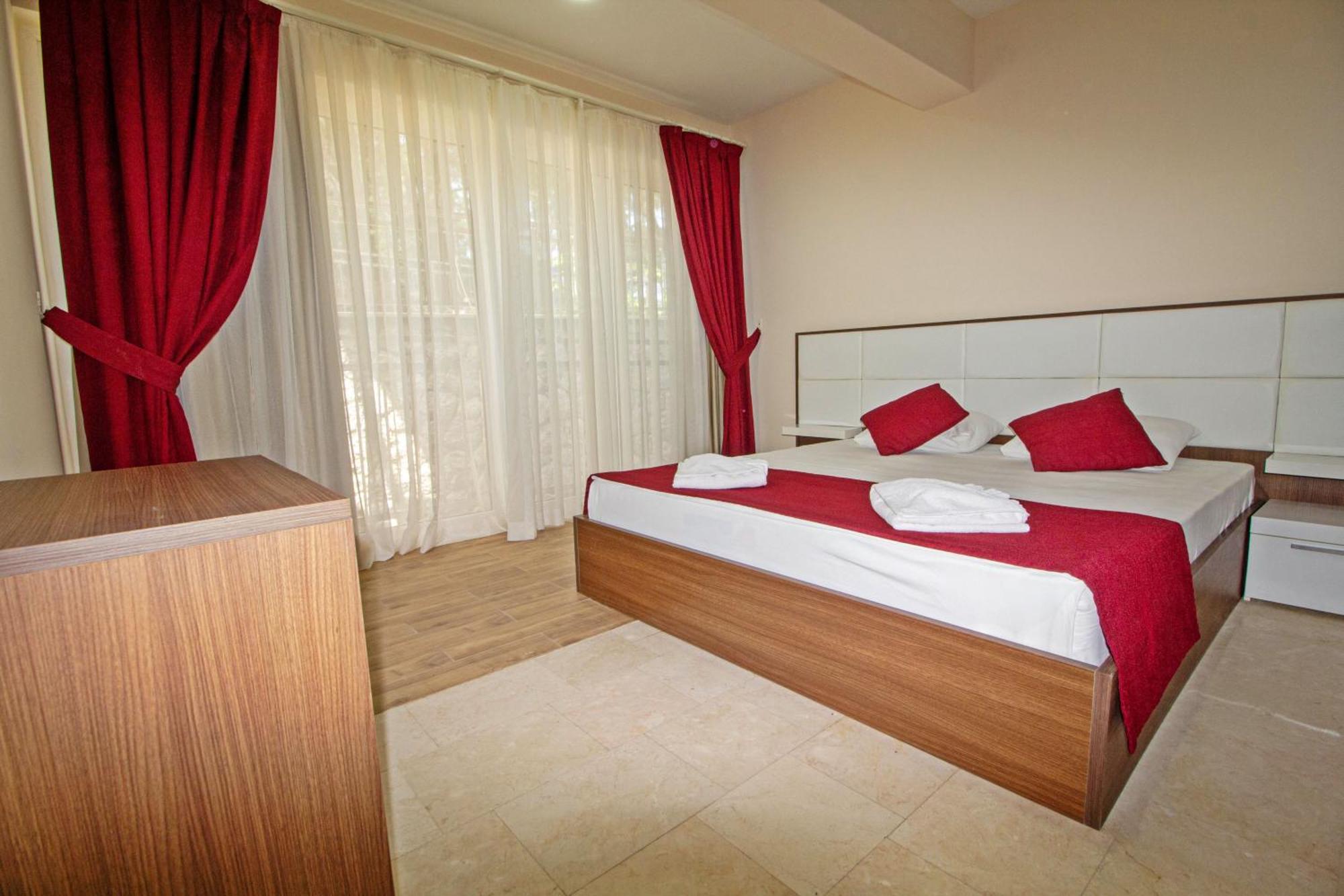 Hotel Zehra 2*