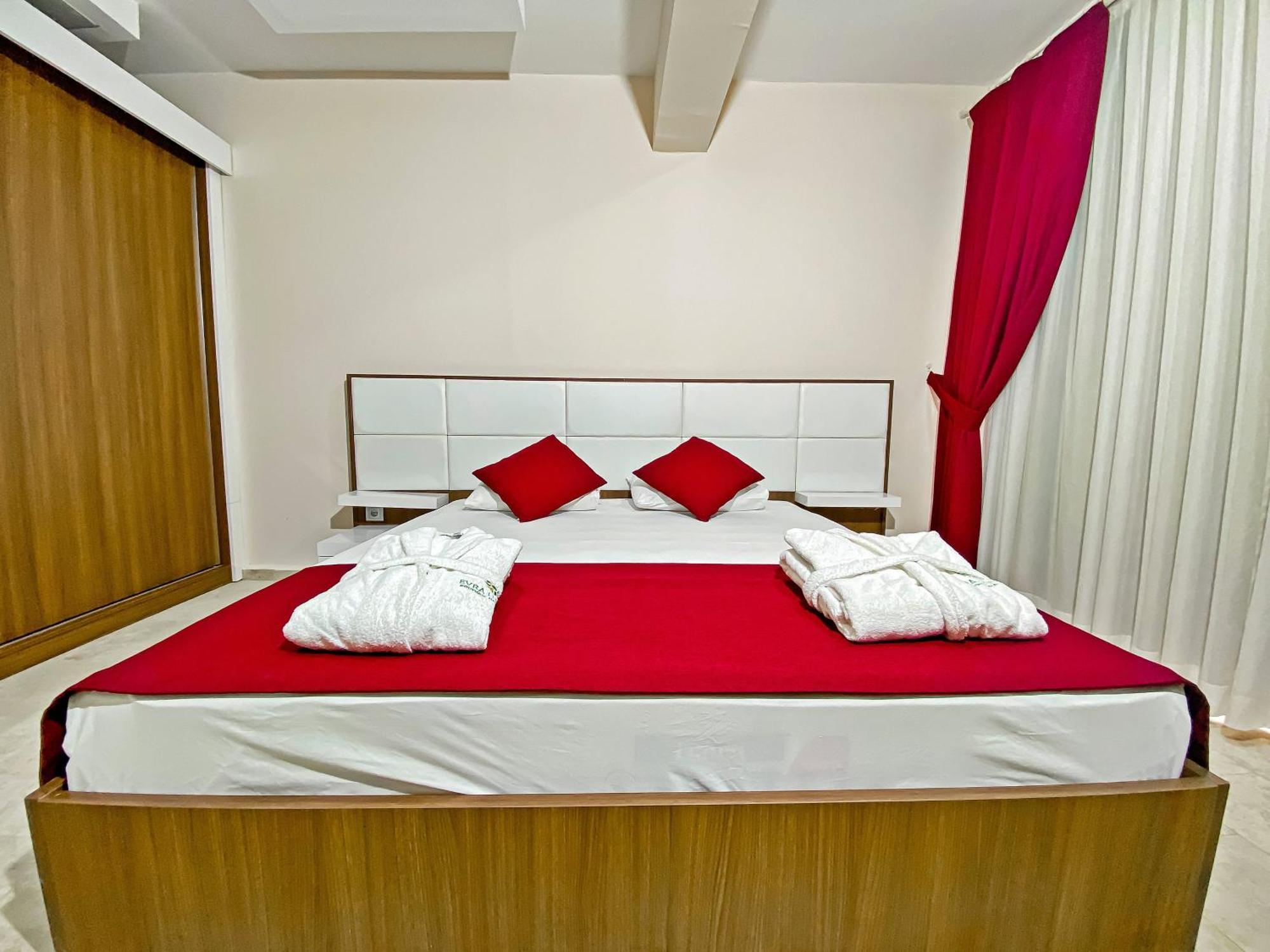 Hotel Zehra 2*