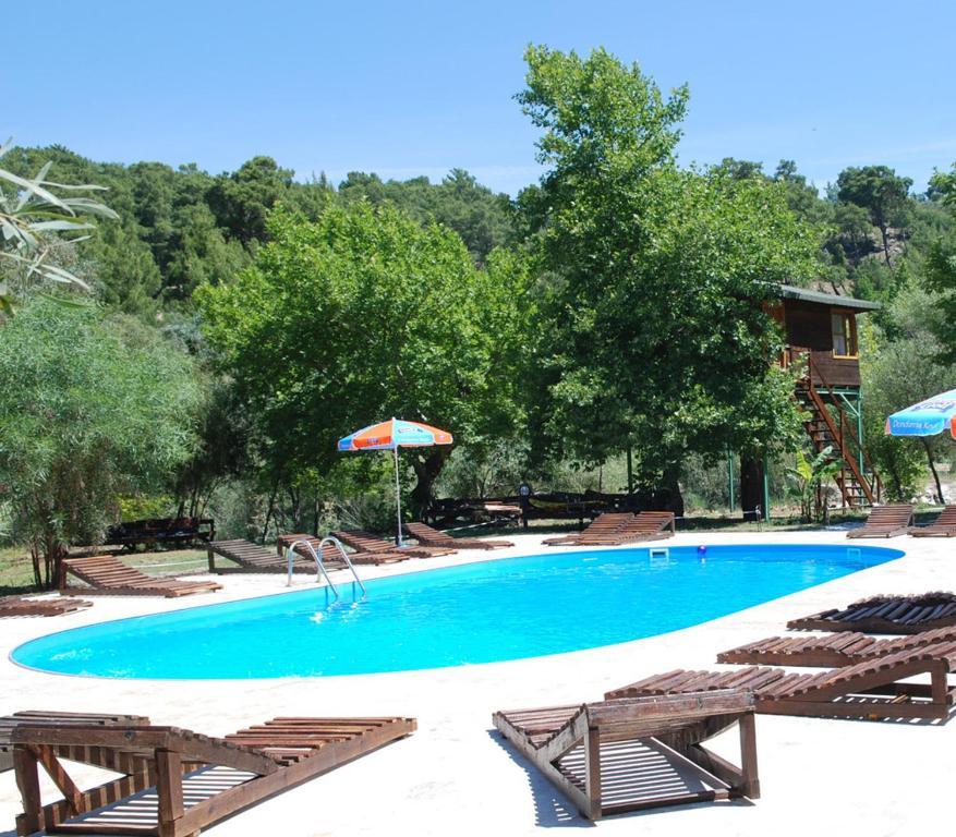 Hotel Gorge Club