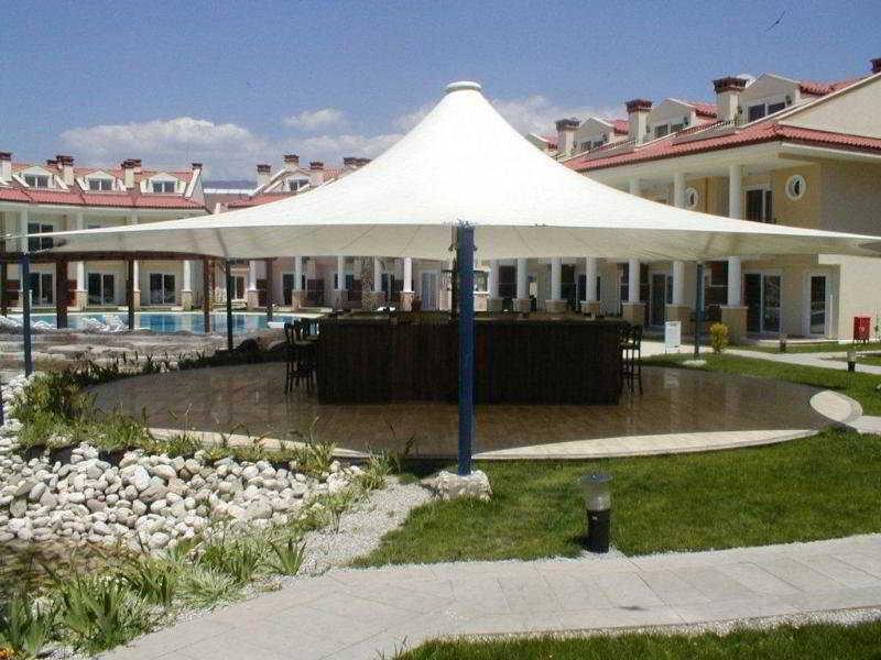 Hotel Oasis Residences 4*