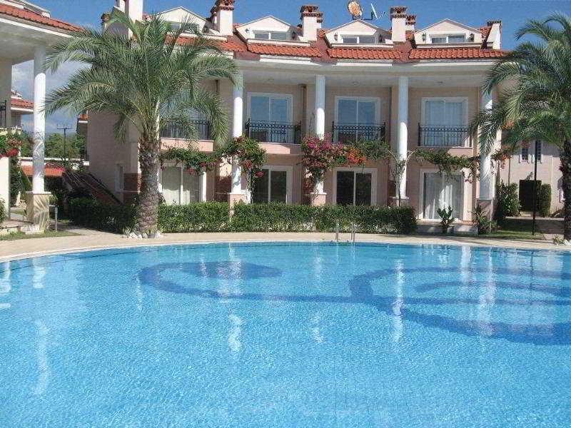 Oasis Residences 4*