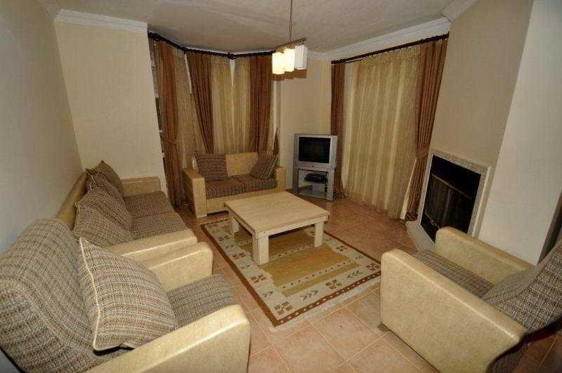 Hotel Oasis Residences Yaniklar