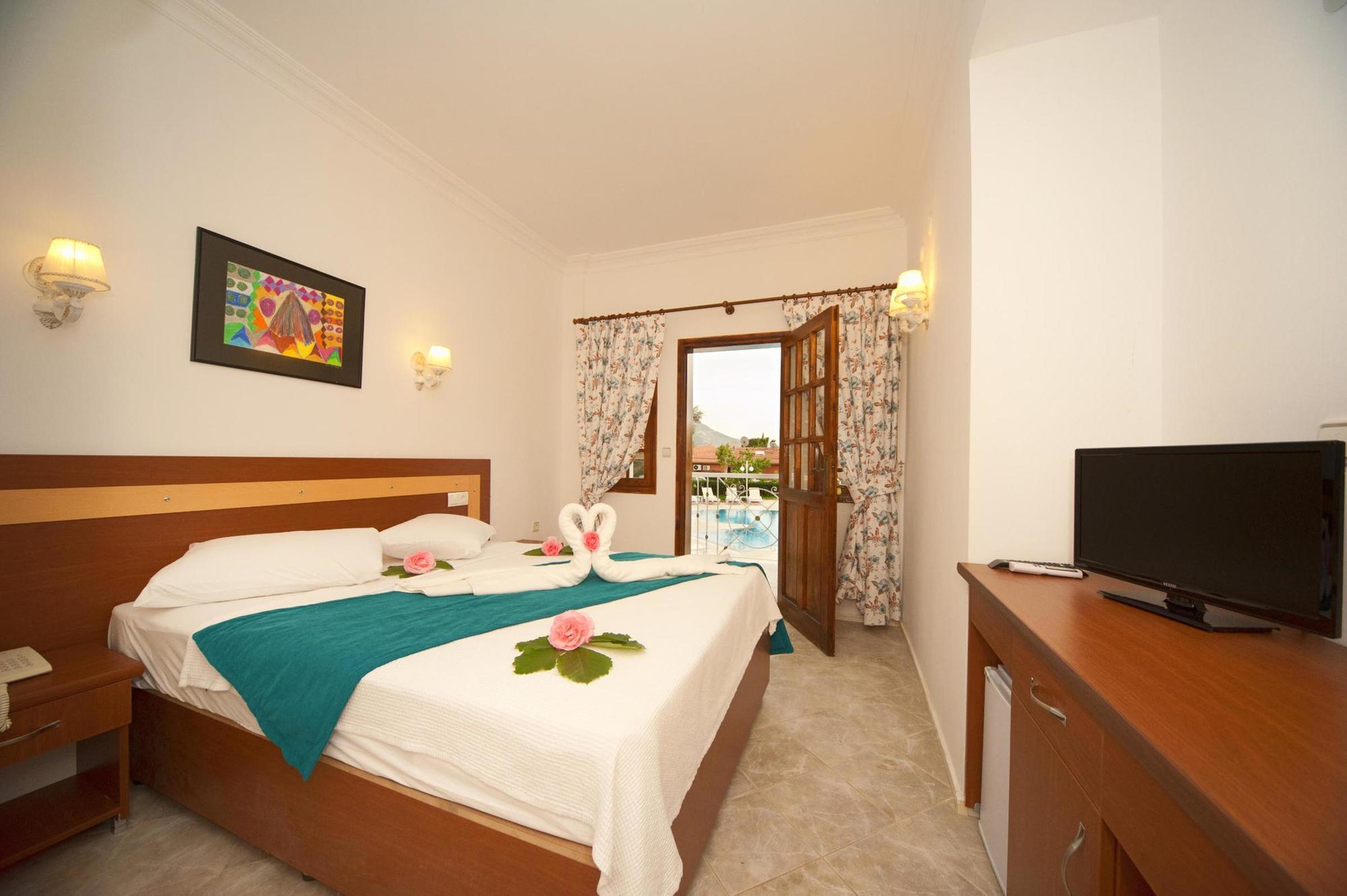 White Otel Ölüdeniz