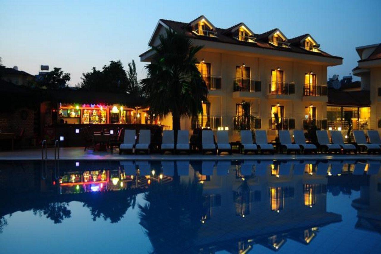 Hotel Deluxe 4*