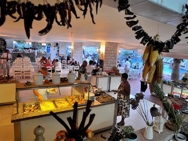 Hotel The Blue Lagoon Deluxe 3*