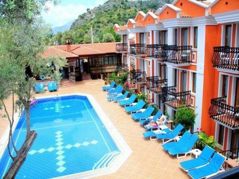 Magic Tulip Hotel