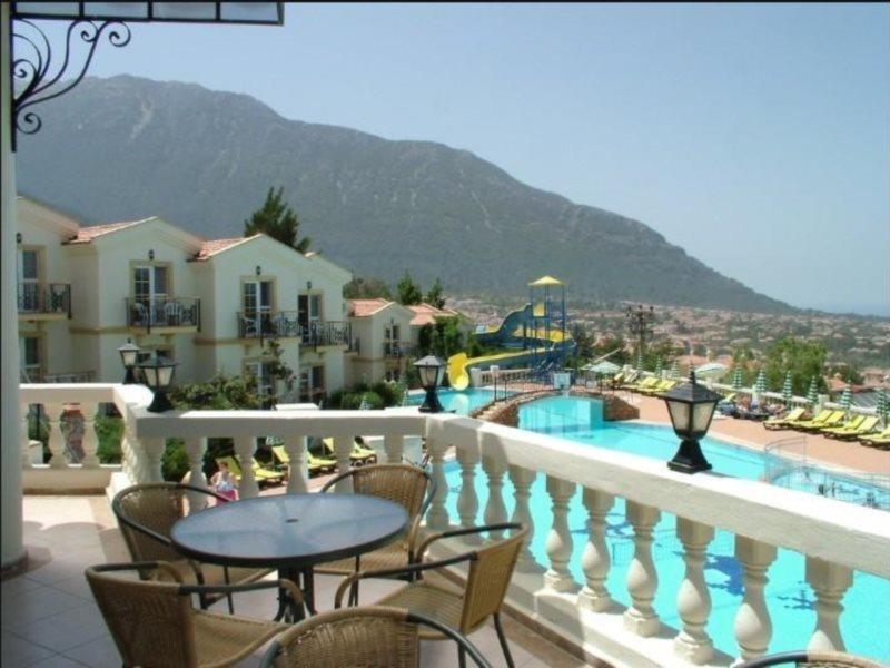 Royal Park Artemisia Club 2*